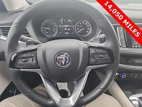 Used 2023 Buick Enclave Essence image 13