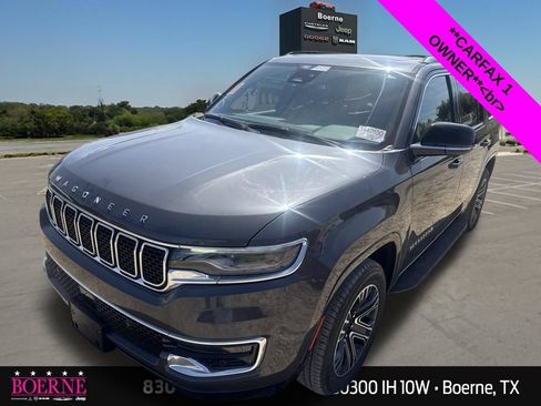 Used 2023 Jeep Wagoneer 4WD w/ Premium Group I image 4
