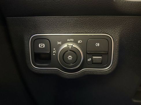 Certified 2024 Mercedes-Benz GLB 250 image 20