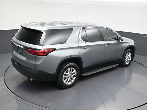 Used 2023 Chevrolet Traverse LS FWD image 24