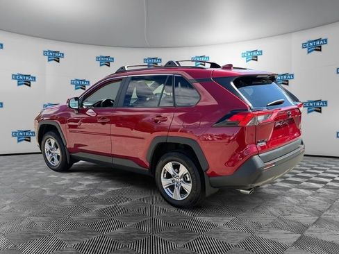 Used 2025 Toyota RAV4 XLE AWD/4WD image 3