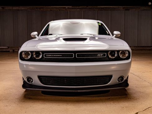 Used 2020 Dodge Challenger GT image 2