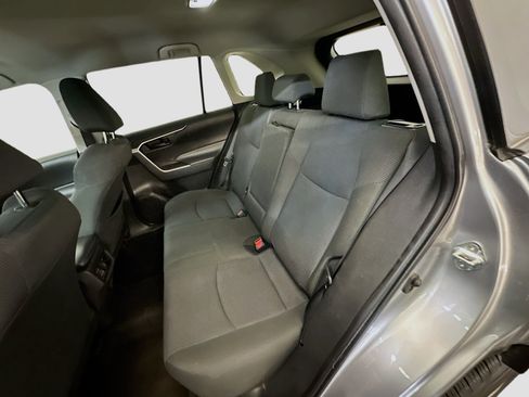 Used 2022 Toyota RAV4 LE image 29