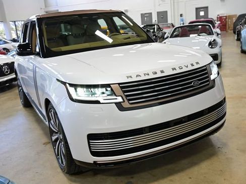 Used 2024 Land Rover Range Rover SV image 19
