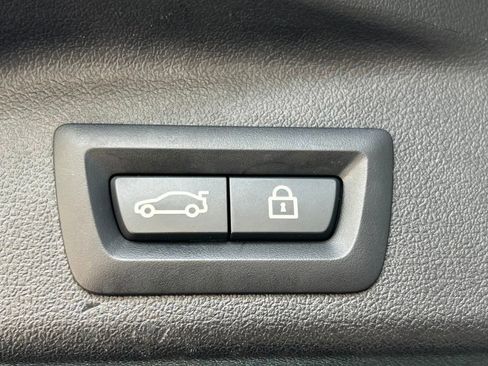 Used 2021 BMW X5 M w/ Executive Package image 59