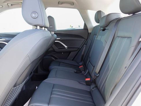 New 2025 Audi Q5 Premium image 22