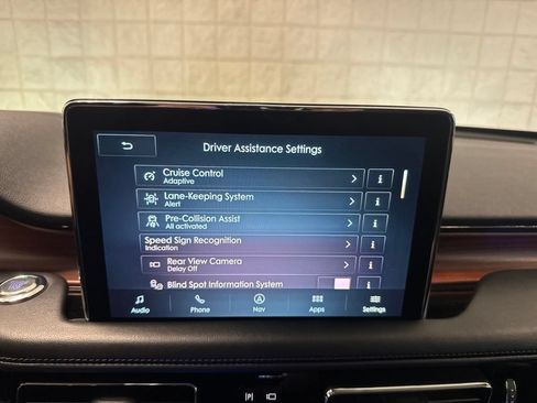 Used 2023 Lincoln Aviator Grand Touring w/ Equipment Group 301A AWD/4WD image 35
