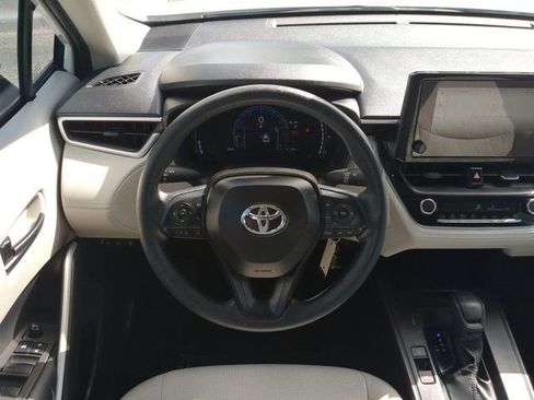 Used 2026 Toyota Corolla Cross L image 17