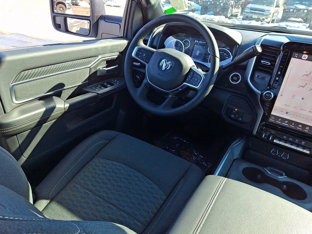 New 2026 RAM 2500 Big Horn AWD/4WD image 10