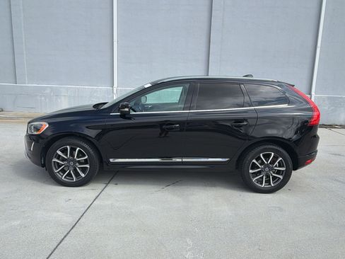 Used 2017 Volvo XC60 T6 Dynamic w/ Climate Package AWD/4WD image 2