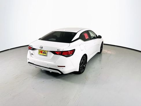 Used 2024 Nissan Sentra SV image 9