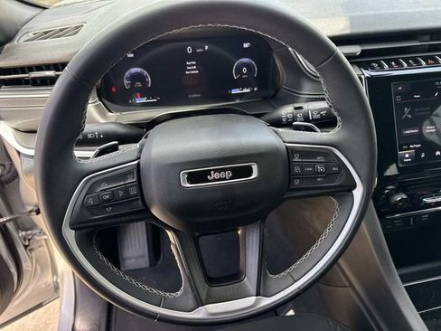 Used 2024 Jeep Grand Cherokee L Laredo RWD image 34