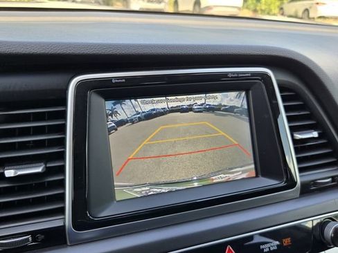 Used 2019 Hyundai Sonata SEL w/ Tech Package 02 FWD image 18