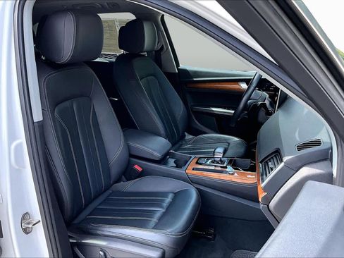Used 2023 Audi Q5 2.0T Premium Plus AWD/4WD image 9
