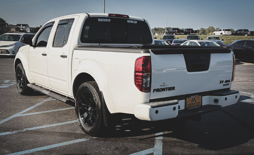 Used 2020 Nissan Frontier SV w/ Midnight Edition Floor Mats AWD/4WD image 22