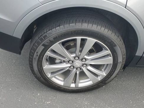 Certified 2025 Cadillac XT5 Premium Luxury AWD/4WD image 5