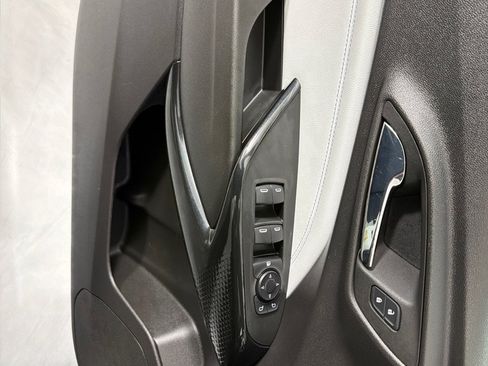 Used 2025 Chevrolet Trax LT FWD image 11
