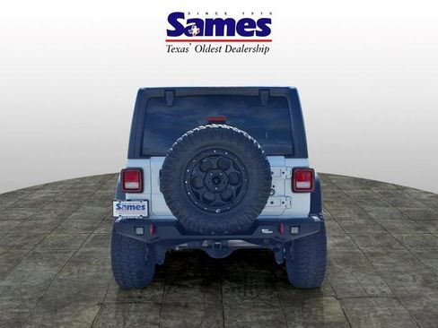 Used 2021 Jeep Wrangler Unlimited Rubicon AWD/4WD image 4