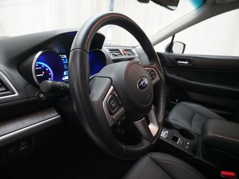 Used 2017 Subaru Outback 2.5i Limited AWD/4WD image 8