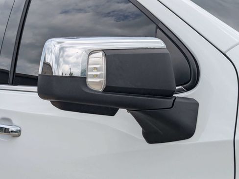 Used 2024 Chevrolet Silverado 1500 LTZ AWD/4WD image 12
