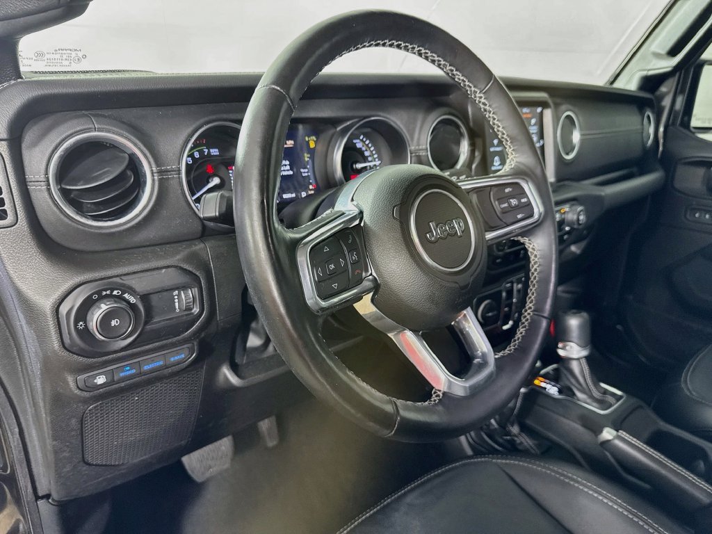 Used 2023 Jeep Wrangler Unlimited Sahara w/ Cold Weather Group AWD/4WD image 11