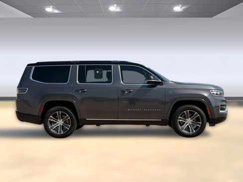 Used 2023 Jeep Grand Wagoneer 4WD image 8