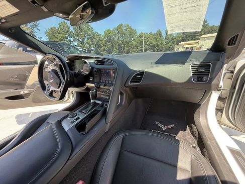 Used 2017 Chevrolet Corvette Stingray Coupe RWD image 20