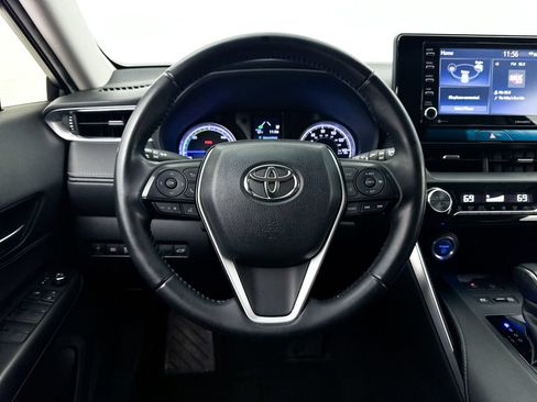 Used 2021 Toyota Venza LE w/ Carpet Mat Package (TMS) AWD/4WD image 32