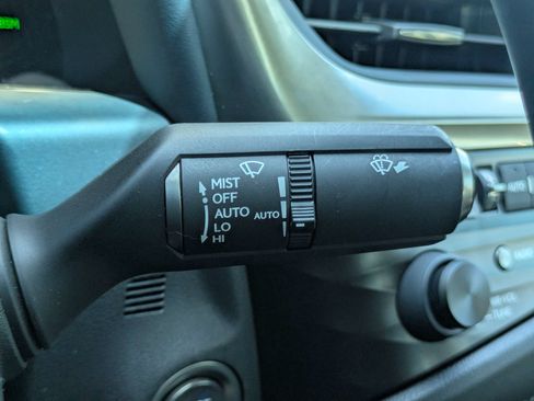 Used 2019 Lexus ES 350 w/ Accessory Package 2 FWD image 18