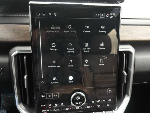 New 2026 GMC Acadia Denali Ultimate image 16