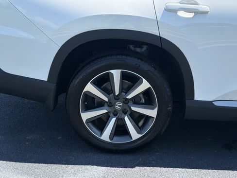 Certified 2025 Honda Pilot Elite image 34