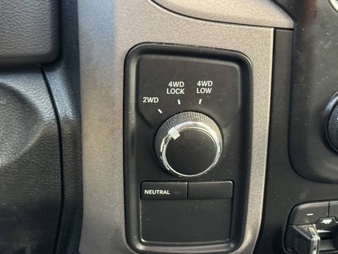 Used 2016 RAM 3500 Tradesman w/ Chrome Appearance Group AWD/4WD image 27