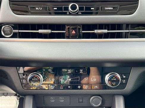 New 2025 Mitsubishi Outlander SEL image 16