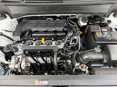 Used 2025 Hyundai Venue Limited image 38