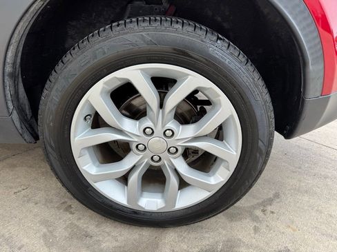 Used 2019 Land Rover Discovery Sport HSE AWD/4WD image 9
