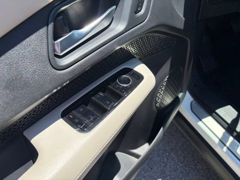Used 2023 Nissan Ariya FWD image 14