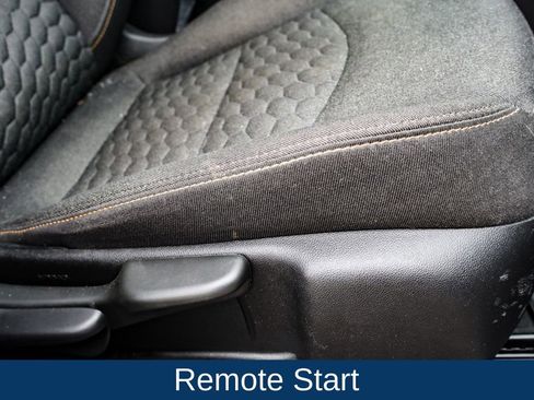 Used 2021 Chevrolet Equinox LT image 16