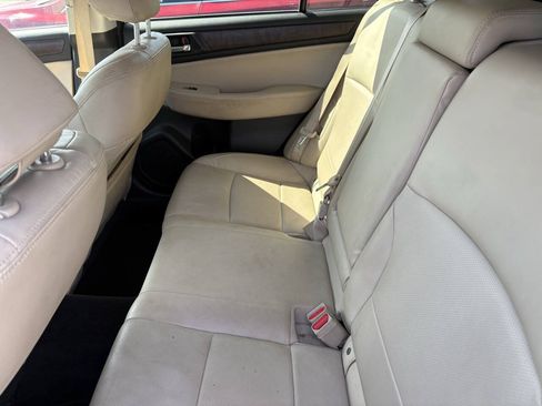 Used 2015 Subaru Outback 2.5i Limited AWD/4WD image 10