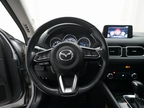 Used 2018 MAZDA CX-5 Touring image 4