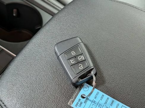 Used 2018 Volkswagen Atlas SE AWD/4WD image 28