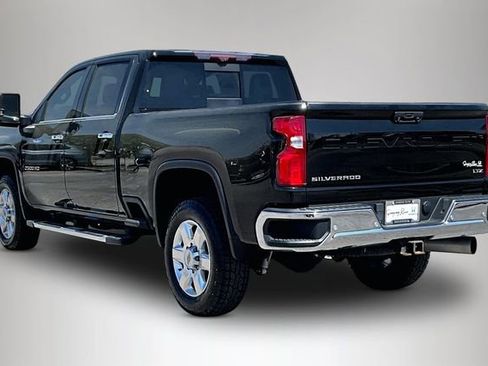 Used 2022 Chevrolet Silverado 2500 LTZ w/ LTZ Plus Package AWD/4WD image 4