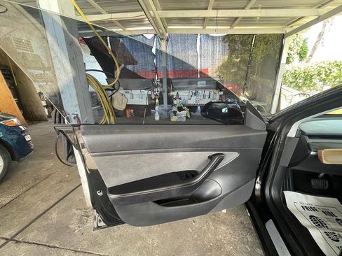 Used 2018 Tesla Model 3 Long Range RWD image 8