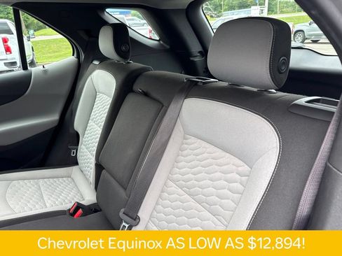 Used 2020 Chevrolet Equinox LS w/ LPO, Floor Liner Package FWD image 17