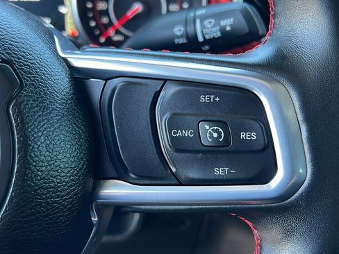 Used 2022 Jeep Gladiator Rubicon w/ Cold Weather Group image 25