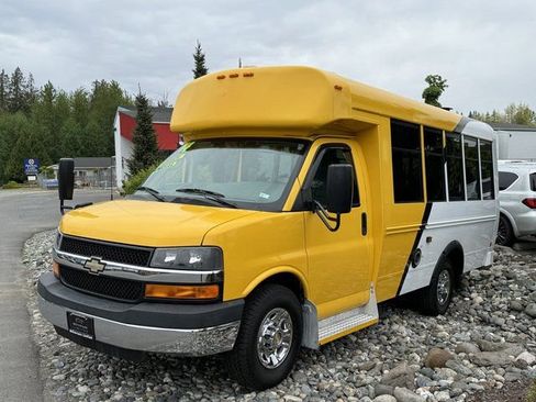 Used 2014 Chevrolet Express 3500 image 6