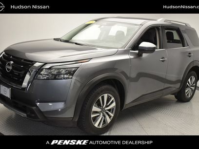 Used 2025 Nissan Pathfinder SL