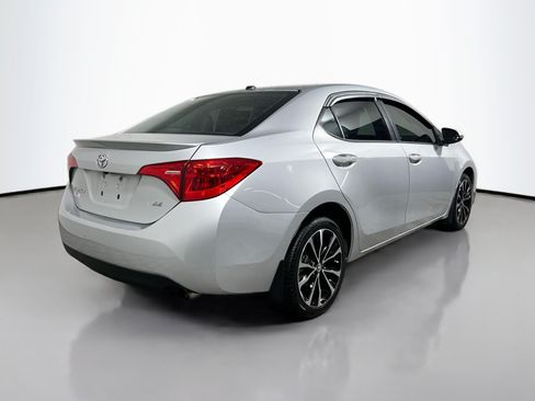 Used 2017 Toyota Corolla SE w/ SE Premium Package FWD image 4