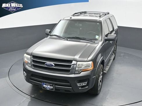 Used 2016 Ford Expedition XLT w/ Equipment Group 202A RWD image 11