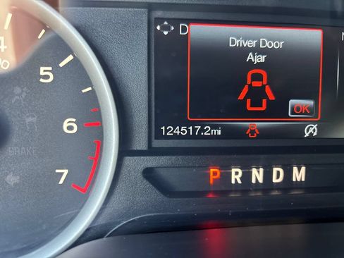 Used 2018 Ford F150 XLT w/ Equipment Group 302A Luxury AWD/4WD image 18