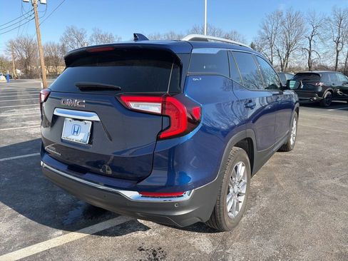 Used 2023 GMC Terrain SLT w/ Tech Package image 5